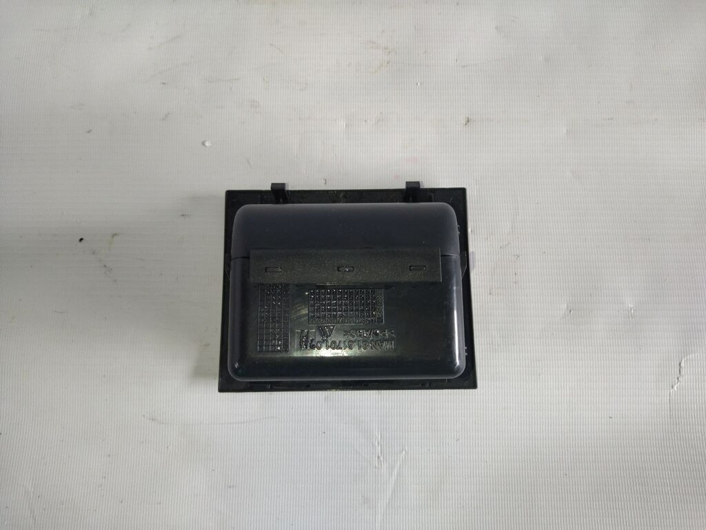 карман панели приборов б/у - 1